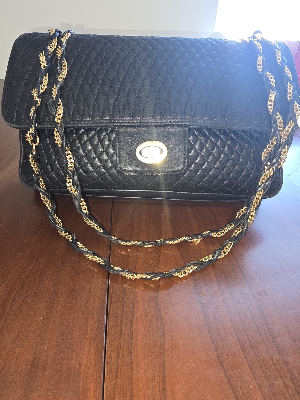 BALLY Quilted Chain Shoulder Bag Black Lambskin Leather BA5269, GUC